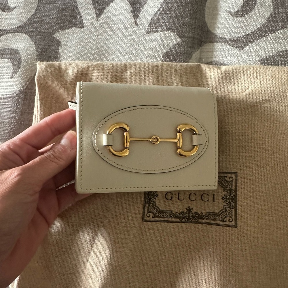 Gucci Ivory Wallet with Gold Hardware